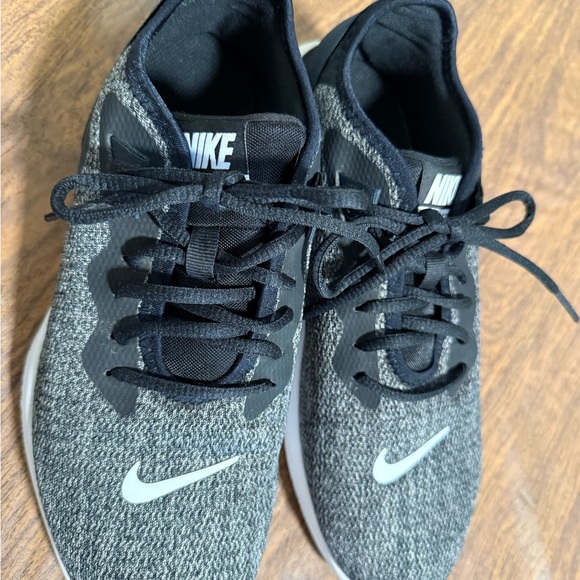 Nike Flex Trainers Shoes Size 9 EUC - Picture 2 of 3